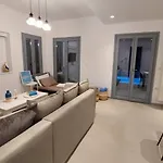 Kamarescozysuites Сasa de vacaciones Livadia (Paros)