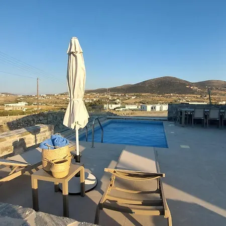 Feriehus Kamarescozysuites Livadia (Paros)