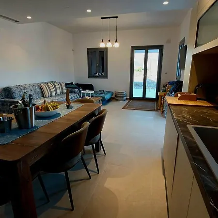 Vakantiehuis Kamarescozysuites *