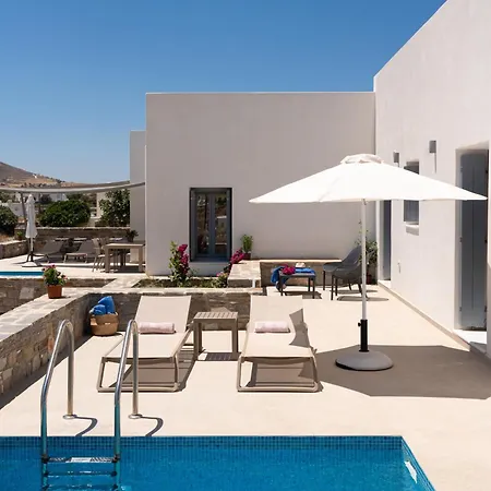 Ferienhaus Kamarescozysuites Livadia (Paros)