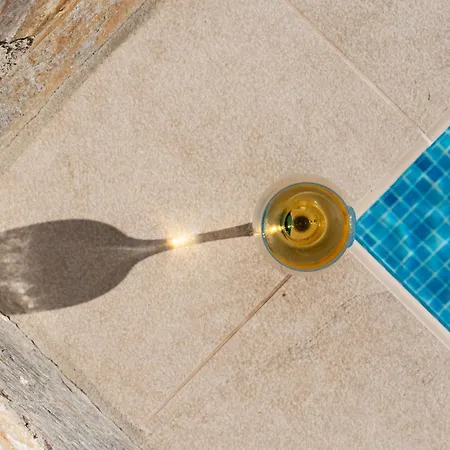 Kamarescozysuites Holiday home Livadia (Paros)