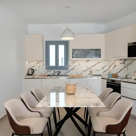 Holiday home Kamarescozysuites
