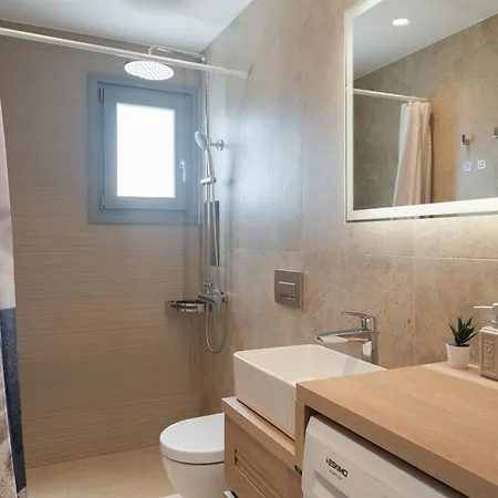 Kamarescozysuites Holiday home *